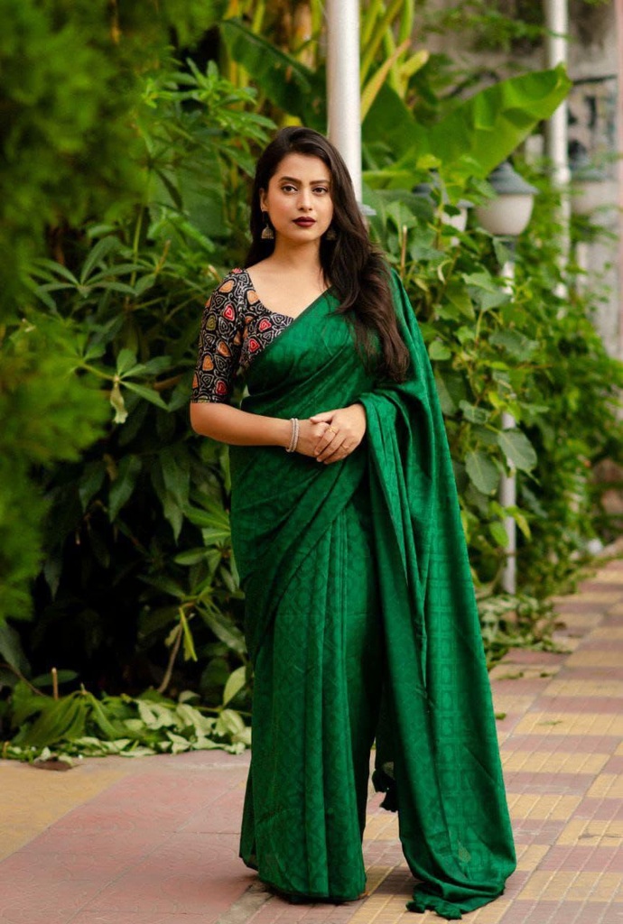 Quality- soft silk self woven designed jacquard saree. Cotton tassel on pallu  Blouse- kamlkari style printed jute silk blouse  Length- 5.5 meters  Blouse - 1 meter   ✅ 🔙 We Take Guarantee of our product 🔚